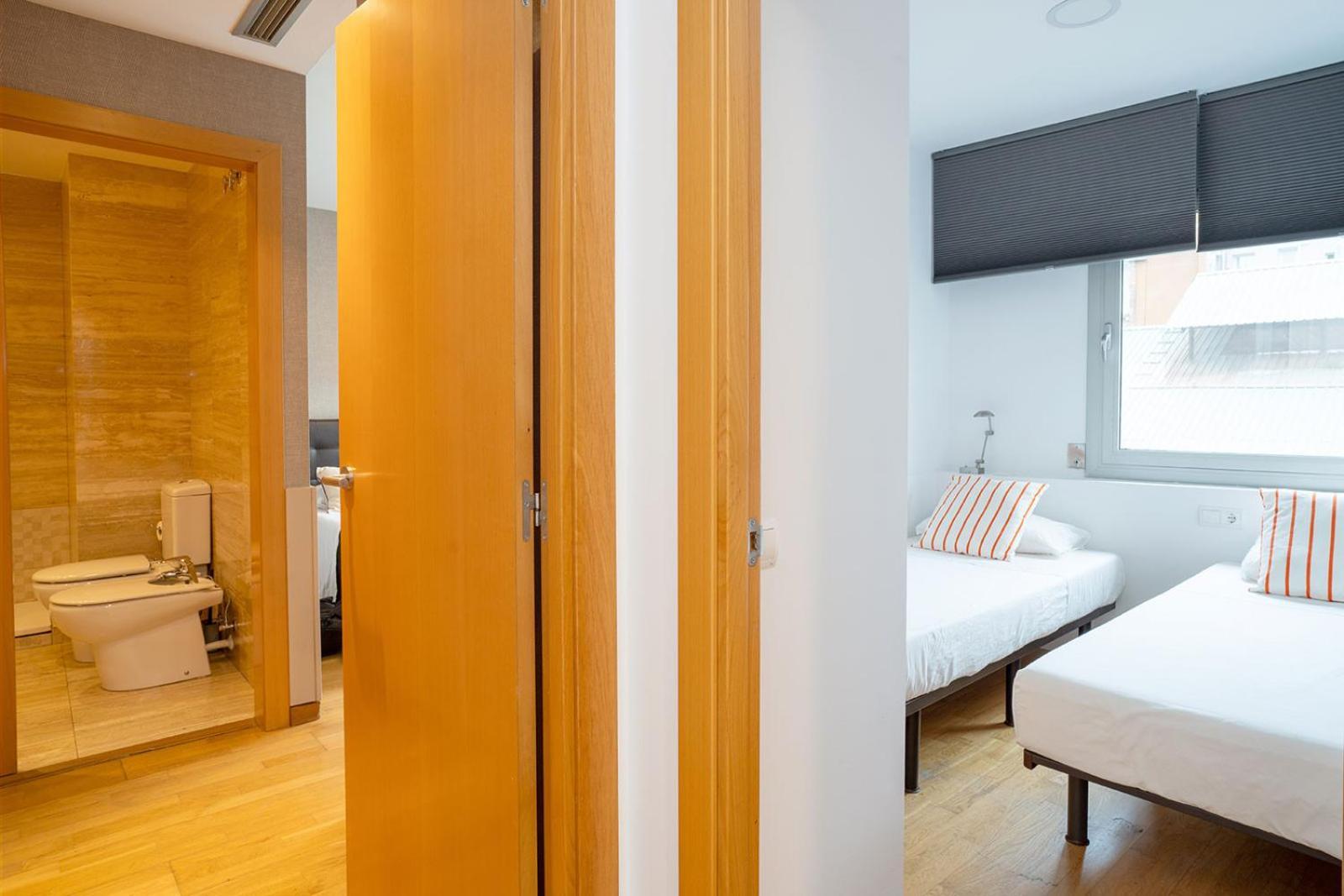 Modern Apartment Near Pl. Espana Barcellona Esterno foto